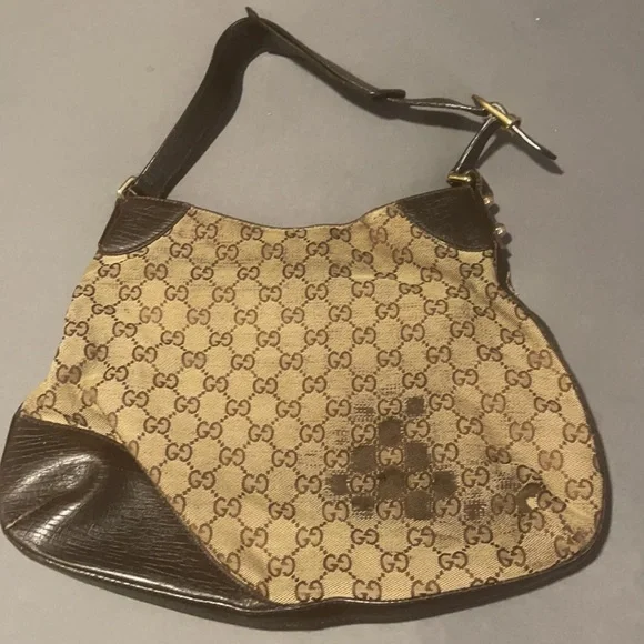 Authentic well used good condition Gucci medium hobo logo purse